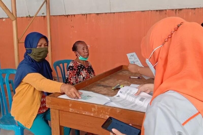 Penerima Bantuan Langsung Tunai (BLT) (foto:istimewa)