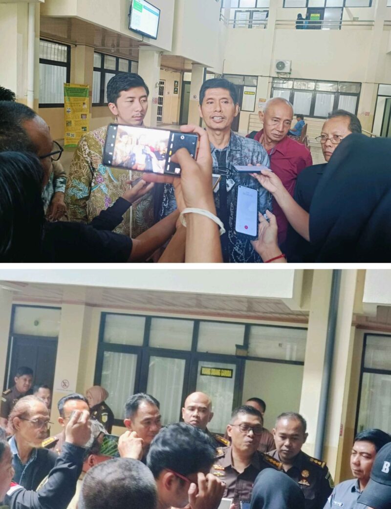 Pemohon yang diwakili kuasa hukumnya dan Termohon yang diwakili Aspidsus usai sidang diwawancarai wartawan (foto Mercy)