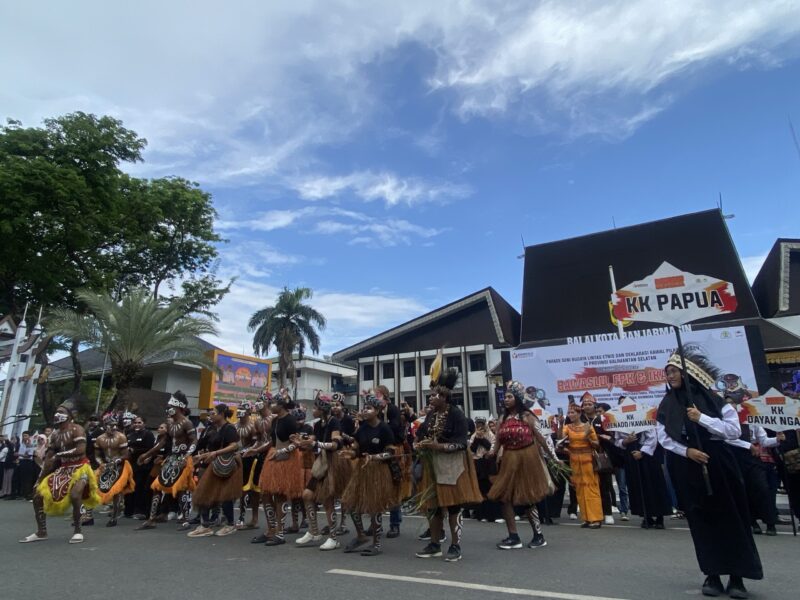 Seribu Lebih Masyarakat di Banjarmasin Ikuti Parade Seni Budaya Lintas Etnis (foto:istimewa)