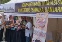 Stand Kewirausahaan Mahasiswa Universitas Terbuka Banjarmasin di Lapangan Kamboja, Kota Banjarmasin (foto:istimewa)