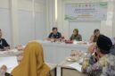 Kepala Kejaksaan Negeri (Kajari) Banjarmasin, Dr Indah Laila, SH., MH, didampingi Kepala Seksi Intelijen Kejari, Dimas Purnama Putra, SH., MH saat memimpin rakor (foto Istimewa)