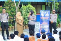 Sat Lantas Polresta Banjarmasin di SMPN 14 Banjarmasin (Foto Istimewa)