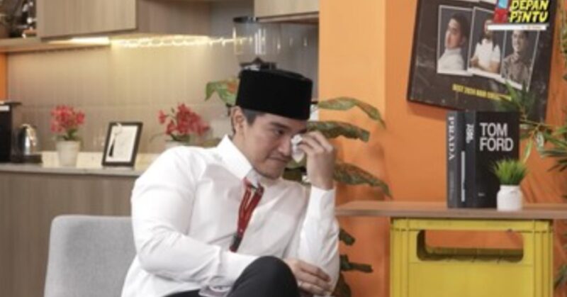 Ketua Umum PSI Kaesang Pangarep menangis ketika teringat hujatan warganet terhadap putrinya, Bebingah Sang Tansahayu yang ramai di media sosial selama beberapa waktu ke belakang. (Tangkapan layar youtube 
@Kaesang)