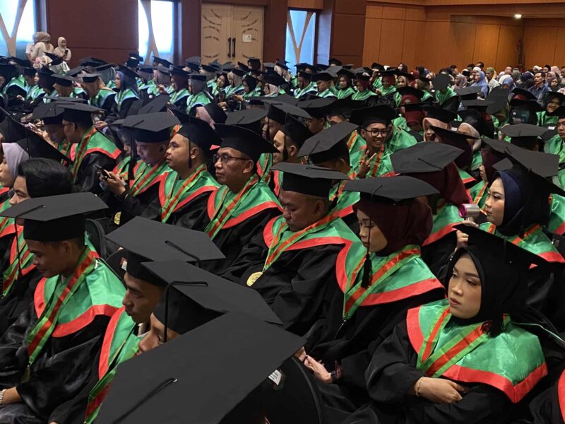 Gelar Wisuda Sarjana (foto:bomindonesia)