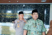 Karo SDM Polda Kalsel, Kombes Pol Muhammad Arif Sugiarto didampingi Kabid Humas Polda Kalsel Adam Erwindi (Foto Mercy)