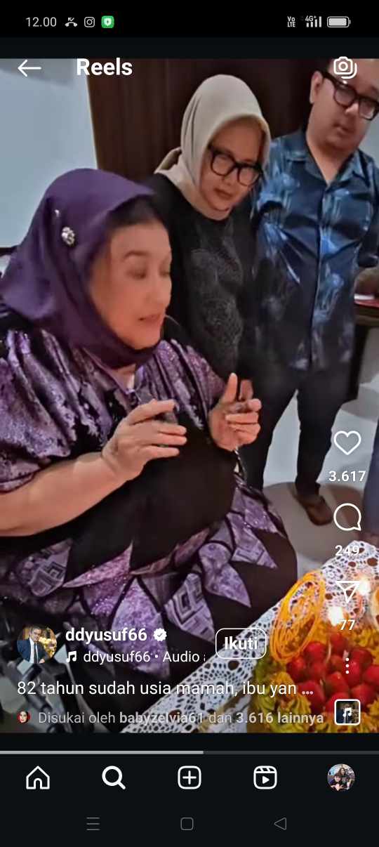 Rahayu Effendi saat merayakan ultah nya yang ke 82 (foto Instagram/Bomindonesia)