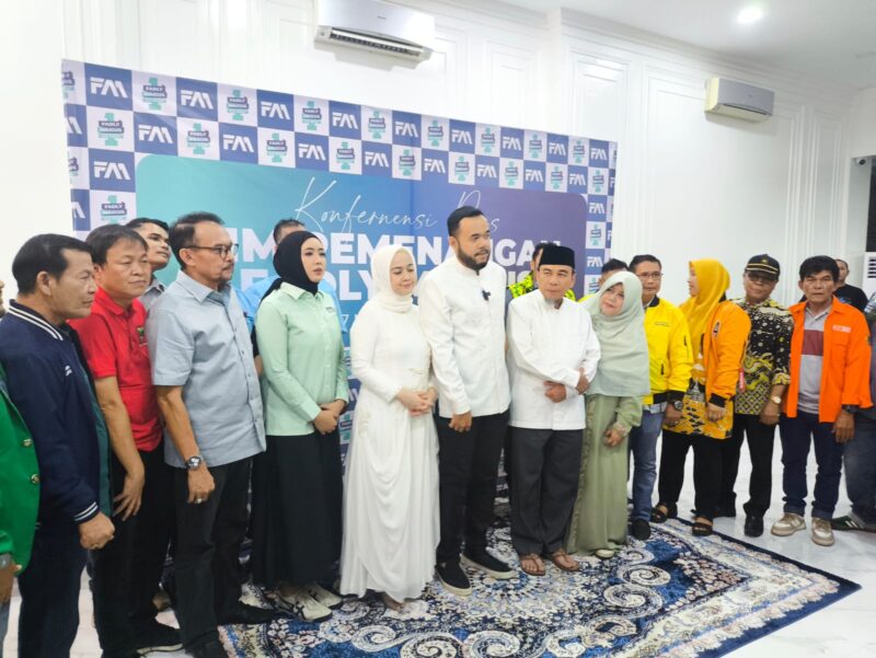 Jumpa Pers di NasDem Tower, Fadly Amran –Maigus Nasir Unggul di Pilwali Kota Padang (foto:istimewa)