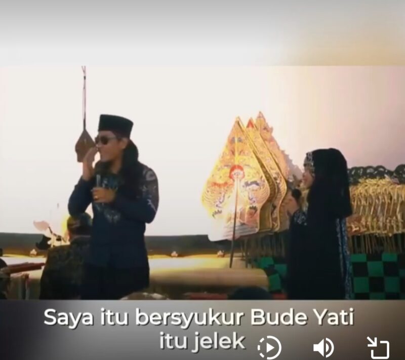 Kembali Trending di X, Viral Video Lawas Gus Miftah Hina Pesinden Yati Pesek (Foto Istimewa/Bomindonesia)