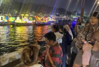 Suasana Ditepian Sungai Martapura, Jantung Kota Banjarmasin (foto:bomindonesia/istimewa)