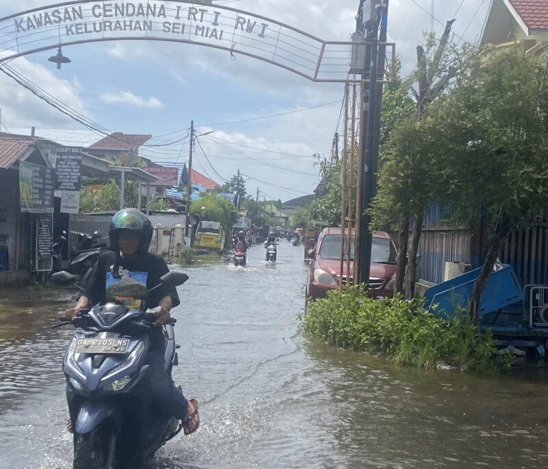 Warga Banjar Waspada Banjir Rob (foto:bomindonesia)