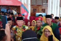 Gubernur Kalsel Haji Muhidin Bersama Pimpinan Wilayah Muhammadiyah Kalsel Saat Menghadiri Milad ke-112 di Gedung Mahligai Pancasila Banjarmasin (foto:bomindonesia)