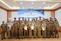 Penandatanganan Kontrak Kerja Tenaga Honorer Disperkim Kalseel (foto:mckalsel/bomindonesia)