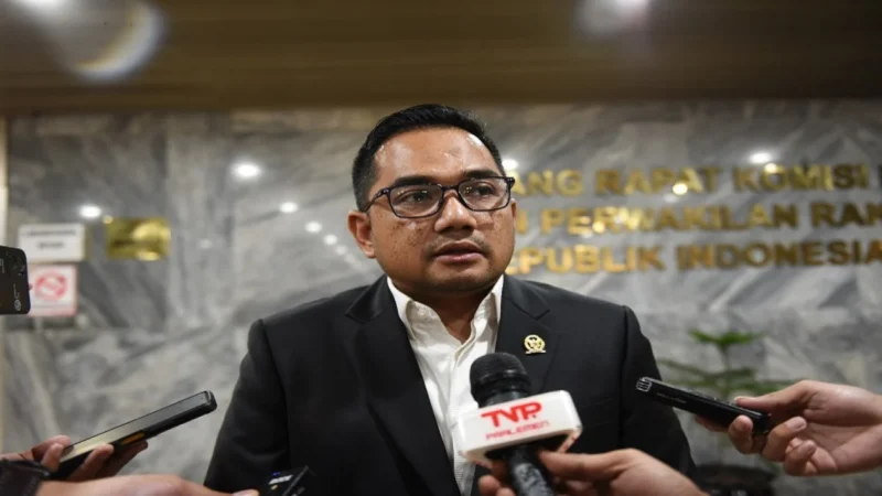 Ketua Komisi II DPR RI HM Rifqinizamy Karsayuda yang juga Ketua DPP Partai NasDem (foto:istimewa/bomindonesia)