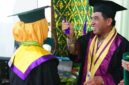 Wakil Wali Kota Banjarmasin Arifin Noor di Wisuda Lansia (foto:bomindonesia)