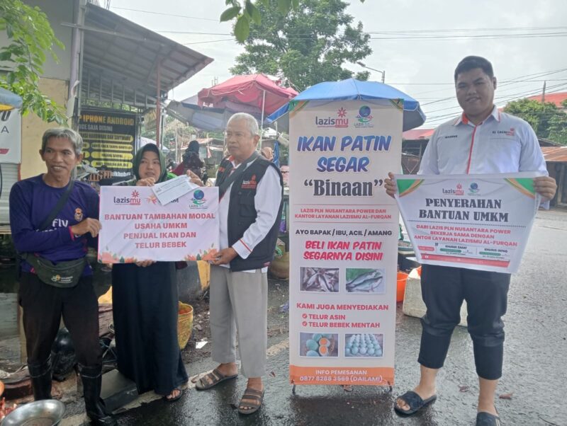 LazisMu Al Furqan Salurkan Bantuan Sosial ke Pelaku UMKM di Banjarmasin (foto:bomindonesia)