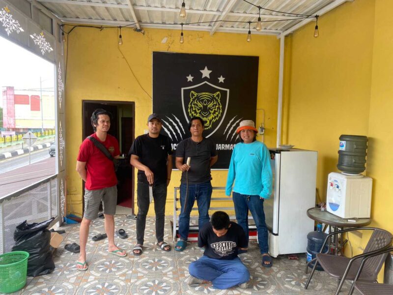 Pelaku diamankan  polisi dan mengakui perbuatannya (foto:bomindonesia)