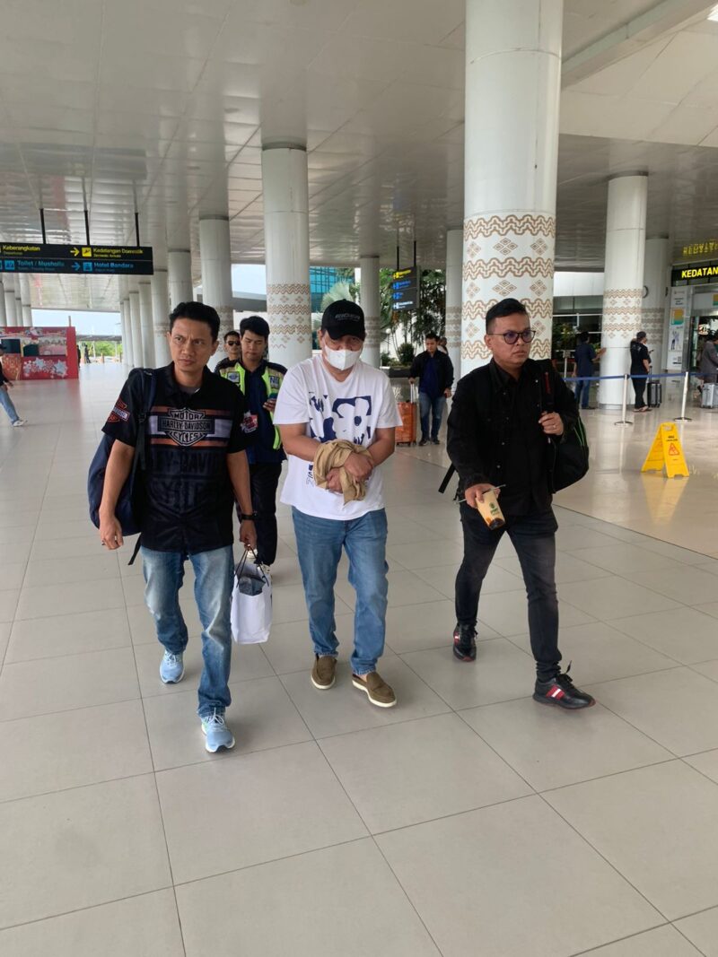 Tim Kejari HSU berangkat ke Jakarta melalui Bandara Syamsudin Noor, Banjarbaru,(Foto Istimewa/Penkum Kejati Kalsel,/Bomindonesia)