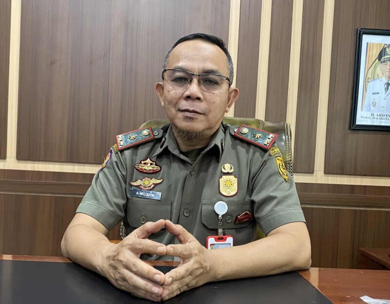 Kepala Satpol PP Kota Banjarmasin Akhmad Muzaiyin (foto:bomindonesia)