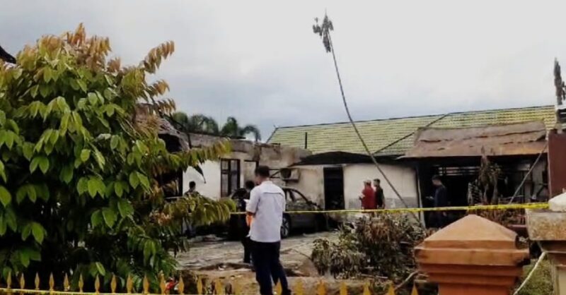Digegerkan dengan kejadian kebakaran rumah (Foto Istimewa/Bomindonesia)