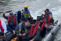 Gubernur Muhidin Tinjau Rumah Warga Terdampak Banjir, Pastikan Bantuan Tepat Sasaran (Foto Instagram Setdaprovkalselbergerak) 
