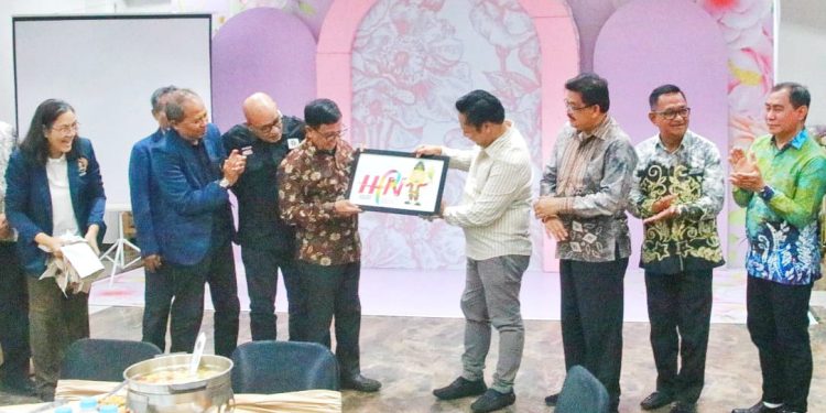Audiensi dengan Plh Gubernur Kalsel Roy Rizali Anwar dan soft launching HPN (foto:bomindonesia)