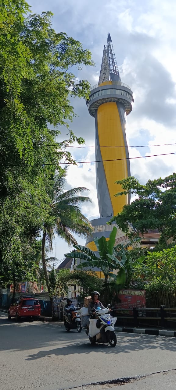 Tampak dari Kejauhan Tugu Nol Kilometer Banjarmasin, Provinsi Kalimantan Selatan (Kalsel)