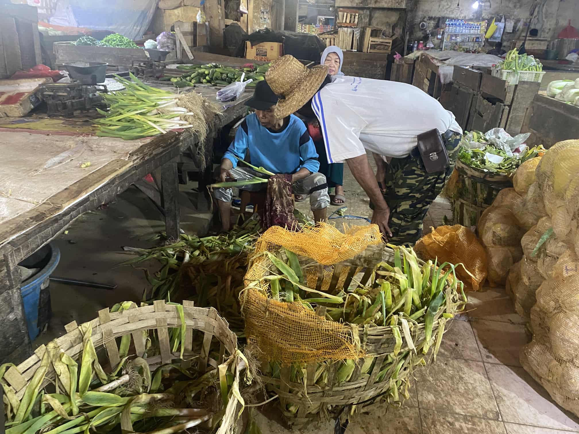 Pedagang Pasar Sentra Antasari mulai melakukan pemilahan sampah