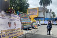 Balai Kota Banjarmasin dibanjiri karangan bunga ucapan selamat pelantikan Wali Kota Banjarmasin dan wakilnya (foto:bomindonesia)
