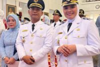 Wali Kota Banjarmasin, HM Yamin dan Wakil Wali Kota Banjarmasin, Hj Ananda di Istana Negara (foto:bomindonesia)