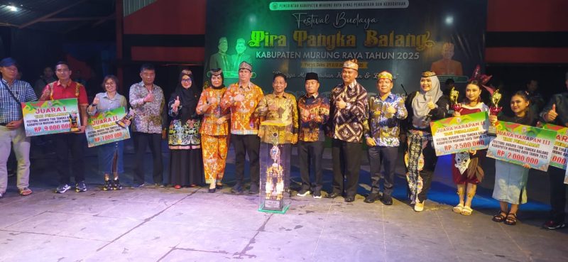 Foto bersama para juara di Festival Tira Tangka Balang 2025 (foto: Maya)
