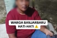 Pelaku yang mengaku ingin mengintip pasangan suami‑istri lewat jendela malam hari sebelum dipergoki tetangga nya sendiri (Foto IG@kabarkalselku)

