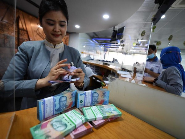 Melambat Laju Pertumbuhan Kredit