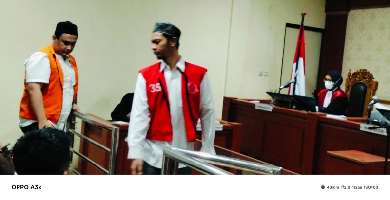 Dua kaki tangan gembong narkotika Fredy Pratama yang divonis seumur hidup oleh majelis hakim PN Banjarmasin yang diketuai Suwandi, SH (Foto Istimewa)
 