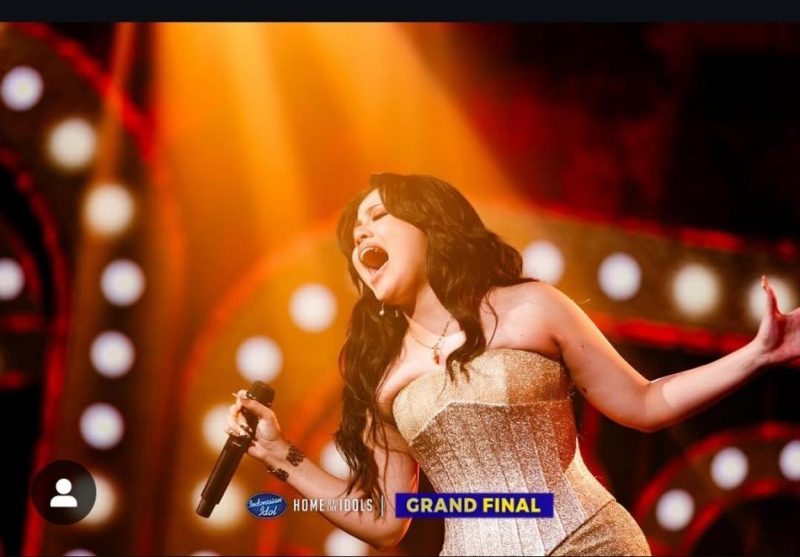 Penampilan Shabrina Leonita di Panggung Indonesian Idol XIII tadi malam (Foto @indonesianidol.id)