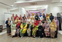 Wanita KB FKPPI PD XVI Kalimantan Selatan memperingati Hari Kartini ke-147 (foto:bomindonesia)