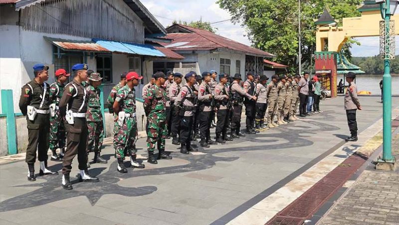 Patroli Gabungan Sisir Sungai Kapuas (Foto : @humasressanggau)