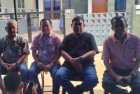 Dari kiri pembina FKPWK, H. Junaidi, Ketua Umum FKPWK, H. Rachmat Fadillah SH, 
Ketua Harian sekaligus Penasehat FKPWK, DR. Drs. Akhmad Murjani, M.Kes., S.H., M.H, dan Ketua GEPAK Kalsel H Anang Misran disela acara pemotongan hewan kurban (Foto Istimewa)