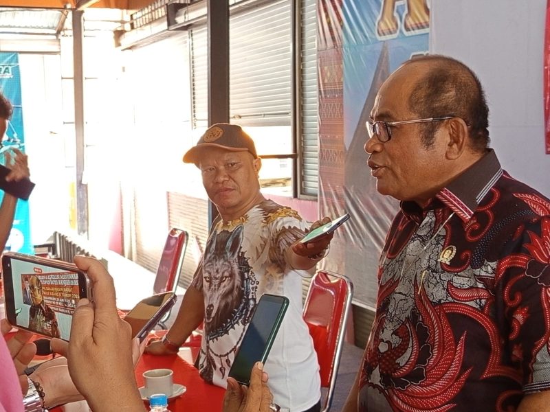Anggota DPRD Kota Banjarmasin Saut Nathan Samosir Saat Reses di Kedai 99 Trisakti Banjarmasin