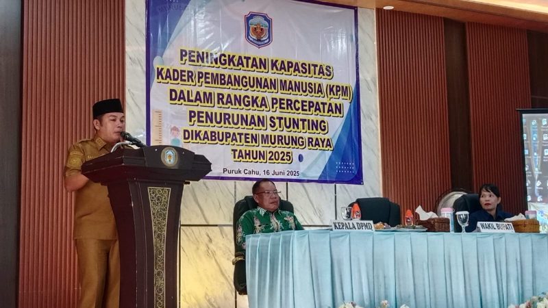 Wabup Rahmanto Muhiddin saat membuka kegiatan KPM di Aula DPMD Murung Raya (foto: Maya)