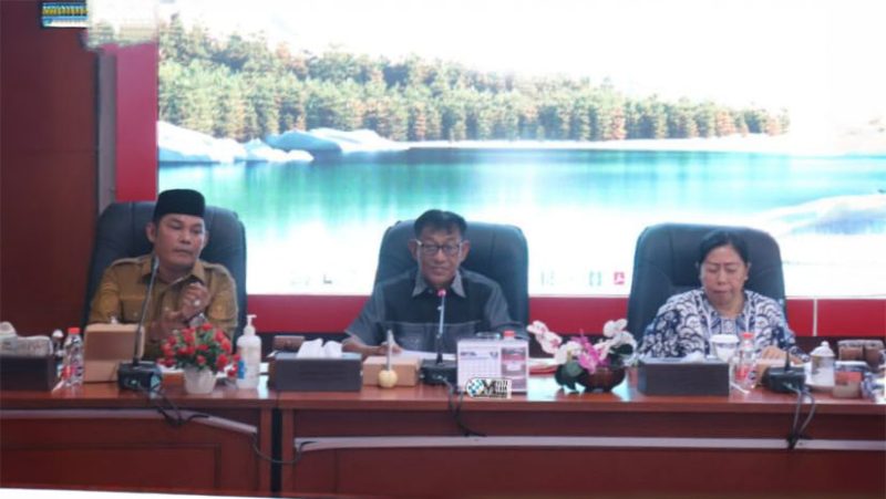 Pemkab dan DPRD Mura rapat terkait Raperda Perseroda (foto: Diskominfo)
