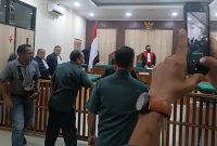 Sidang gugatan praperadilan di Pengadilan Negeri Batola yang dipimpin 
Hakim tunggal Danang Slamet Riyadie, SH (Foto Mercy)