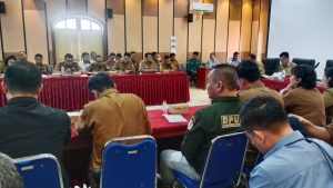 Rakor pembahasan stunting OPD dan desa lokasi prioritas I untuk kegiatan Gerbang Desamu tahun 2025 di Aula Bapperida Mura. (foto: Maya)