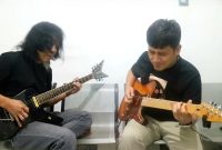Cuplikan video kolaborasi @eetsjahranie dan @irvanborneo memainkan Opus 13 dengan sentuhan etnik Panting dan Japin dalam format shred modern