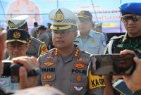 Direktur Lalu Lintas Polda Kalsel, Kombes Pol Dr Fahri Siregar saat memberikan penjelasan kepada wartawan terkait Operasi Patuh Intan 2025 di Banjarmasin. (foto Istimewa )
