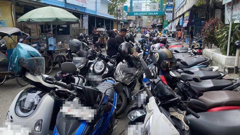 Parkiran di Jalan Pasar Niaga yang masih wewenang Dishub Kota Banjarmasin.