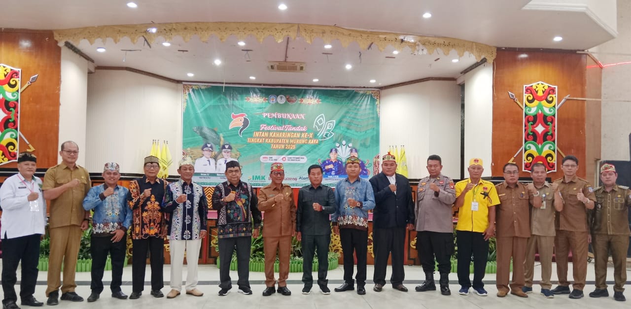 Bupati Heriyus saat membuka Festival Tandak Intan Kaharingan (Foto Maya)