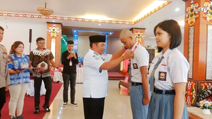 Wabup Rahmanto saat membuka pemusatan latihan 59 calon Paskibraka. (foto: Maya)