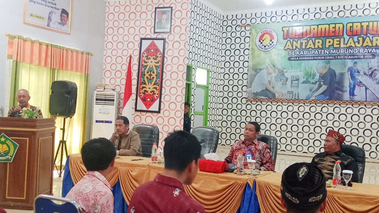 Pembukaan turnamen catur tingkat pelajar se-Kabupaten Murung Raya tahun 2025 (foto: Maya)