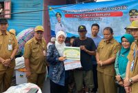 Pemko Serahkan Bantuan untuk Korban Kebakaran