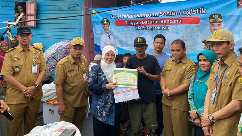 Pemko Serahkan Bantuan untuk Korban Kebakaran